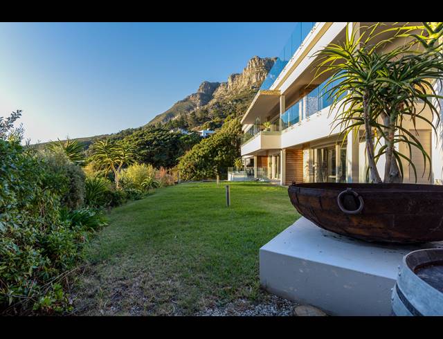 8 BEDROOM HOUSE FOR SALE IN LLANDUDNO